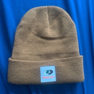 NWOT- Unisex beanie. One size mean winter accessories